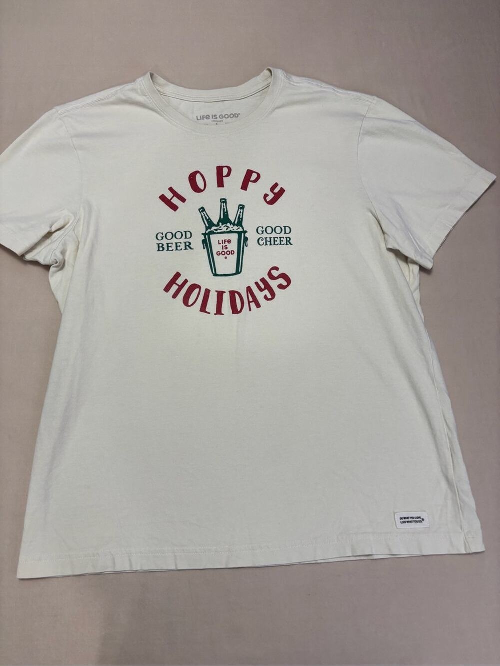 Life Is Good Cream 'Hoppy Holidays' Men's Graphic Tee with Red Green Print Large